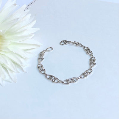 Fayes jewelry designs Delicate bracelet