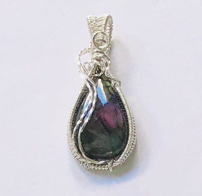 Fayesjewelry designs Jewellery Purple labradorite pendant